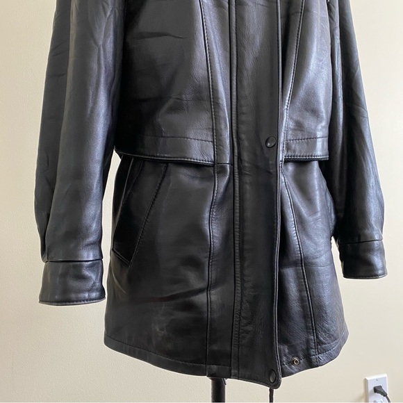 vintage leather parka with fur hood - Picture 10 of 11